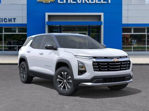 New 2027 Chevrolet Equinox LT w/ Convenience Package II FWD image 7