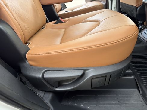 Used 2020 Toyota Highlander Platinum FWD image 50