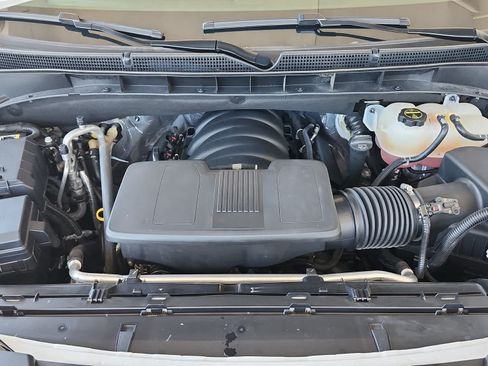 Used 2025 GMC Yukon XL Denali AWD/4WD image 42