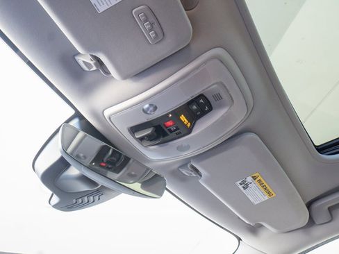 Used 2018 Volvo V60 T5 Cross Country w/ Convenience Package image 14