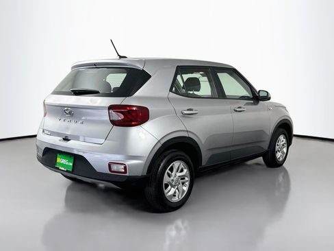 Used 2026 Hyundai Venue SE FWD image 10