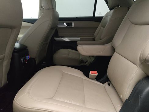 Used 2021 Ford Explorer Limited w/ Equipment Group 301A RWD image 18