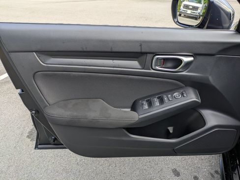 Used 2025 Honda Civic Sport image 15