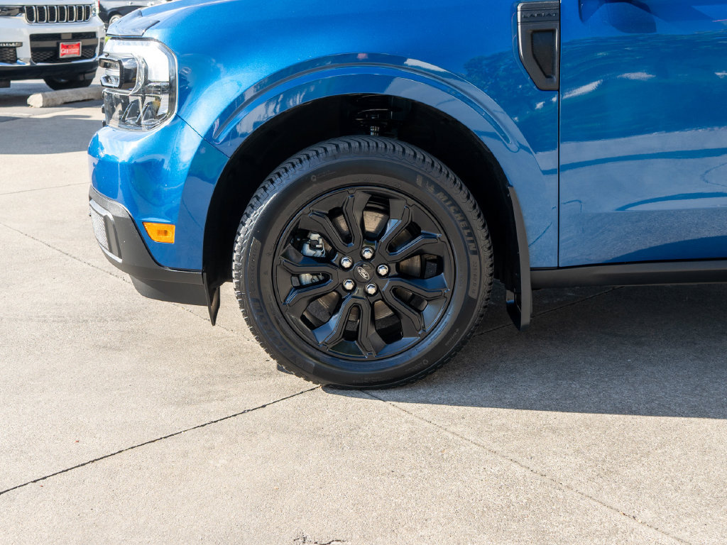 Used 2023 Ford Maverick Lariat w/ Lariat Luxury Package FWD image 29