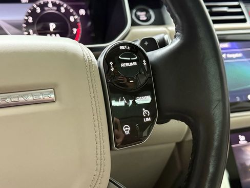 Used 2020 Land Rover Range Rover HSE image 34