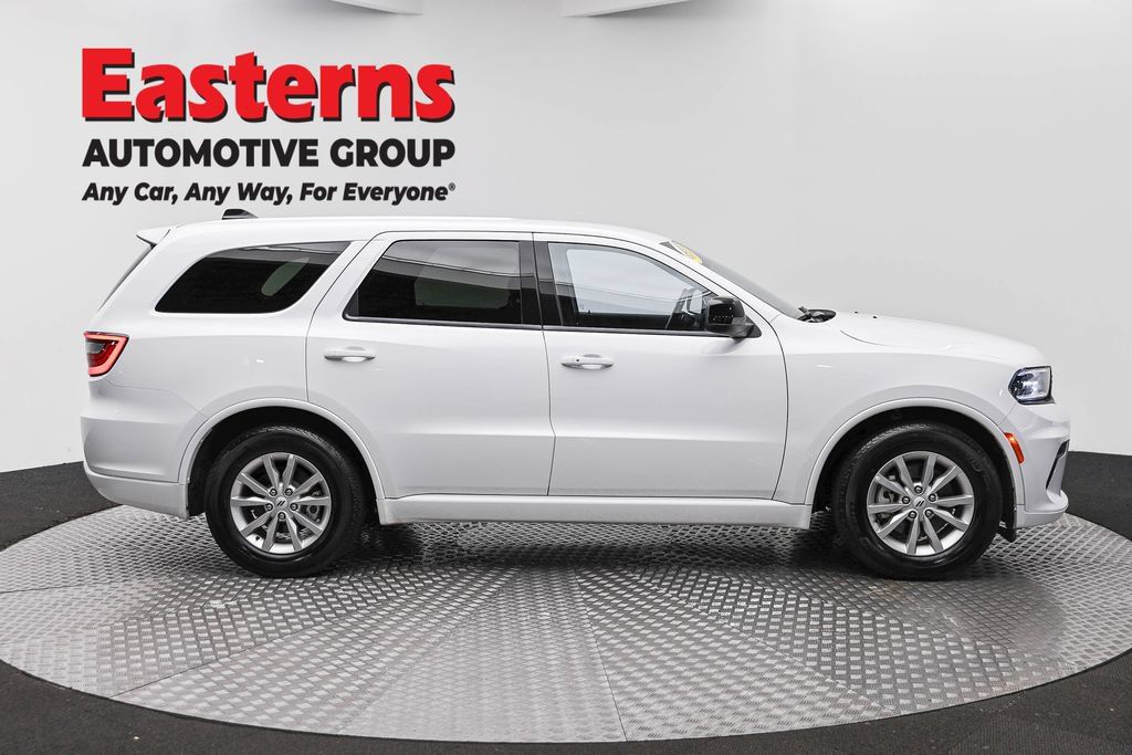 Used 2025 Dodge Durango GT RWD image 4