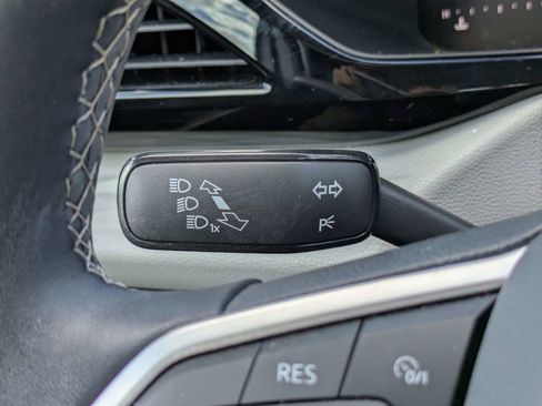 Certified 2023 Volkswagen Taos S FWD image 35