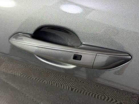Used 2024 Hyundai Elantra SEL FWD image 31