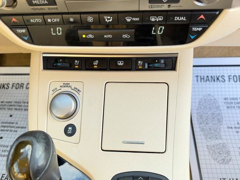 Used 2015 Lexus ES 350 w/ Luxury Package FWD image 53