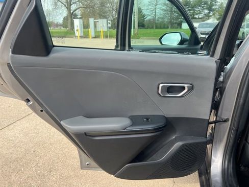 Used 2025 Kia K4 FWD image 25