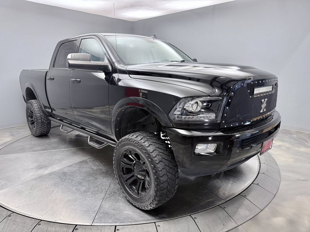 Used 2015 RAM 2500 Laramie w/ Black Appearance Group AWD/4WD image 3
