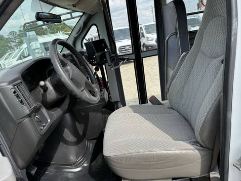 Used 2005 Chevrolet Express 3500 w/ School Bus Package RWD image 8