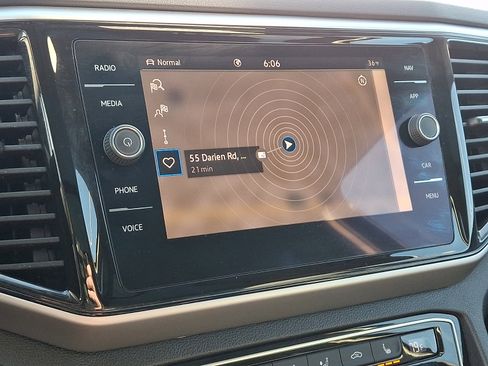 Certified 2022 Volkswagen Atlas SEL R-Line image 18