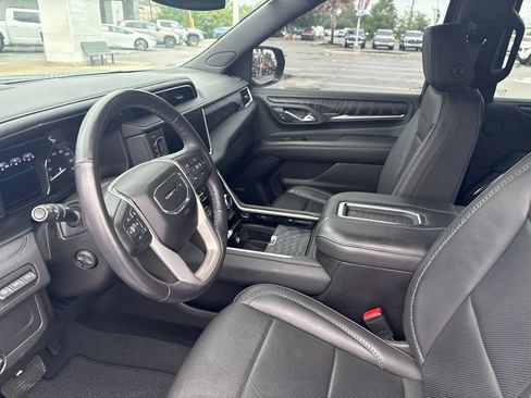 Used 2021 GMC Yukon Denali RWD image 2