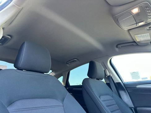 Used 2020 Ford Fusion SE FWD image 15