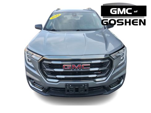 Used 2023 GMC Terrain AT4 image 2