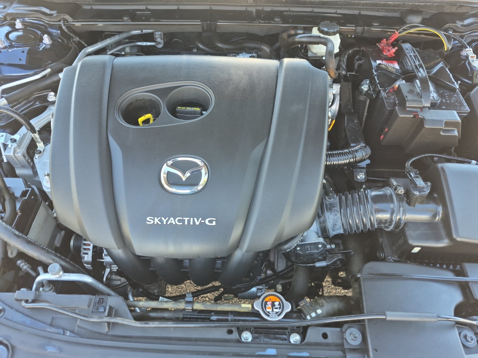 Used 2020 MAZDA MAZDA3 Hatchback w/ Premium Package FWD image 24