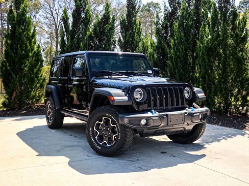 Used 2022 Jeep Wrangler Unlimited Rubicon w/ Dual Top Group image 2