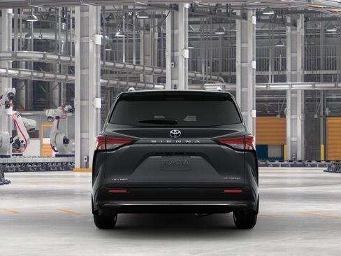 New 2025 Toyota Sienna Platinum image 8