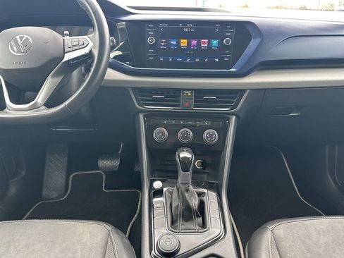 Used 2023 Volkswagen Taos SE w/ Panoramic Sunroof Package image 20