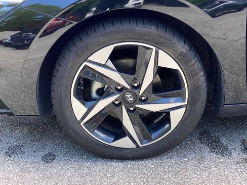 Used 2023 Hyundai Elantra SEL w/ Convenience Package FWD image 39