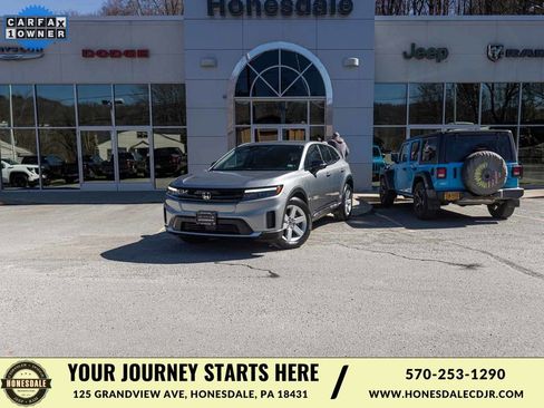 Used 2024 Honda Prologue EX image 1
