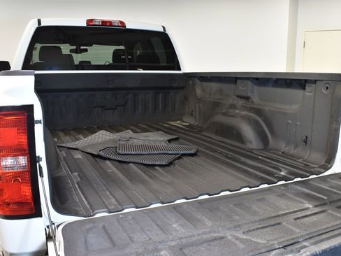 Used 2018 Chevrolet Silverado 1500 LT w/ Redline Edition image 27