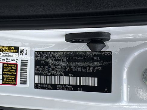 Used 2022 Toyota Sienna XLE FWD image 26