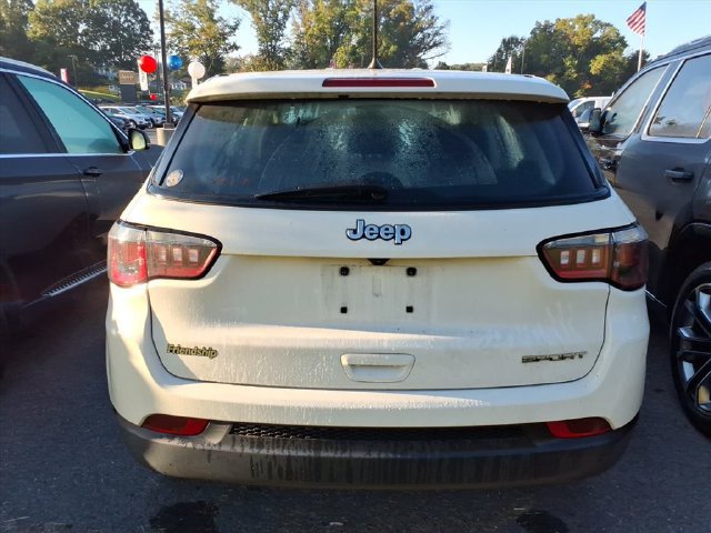 Used 2018 Jeep Compass Sport FWD image 7