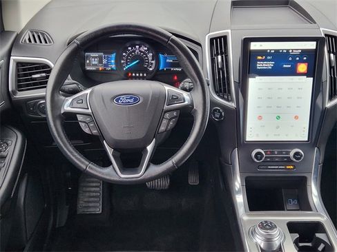 Used 2022 Ford Edge Titanium image 14