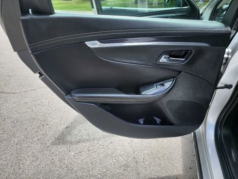 Used 2018 Chevrolet Impala LT image 24