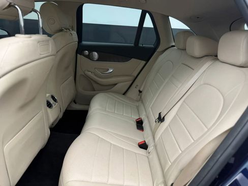 Used 2018 Mercedes-Benz GLC 300 4MATIC image 24