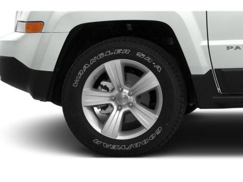 Used 2015 Jeep Patriot Sport w/ Power Value Group image 15