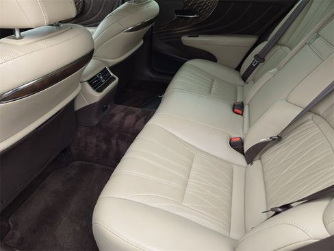 Used 2018 Lexus LS 500 image 30