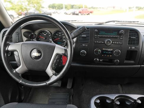 Used 2009 Chevrolet Silverado 2500 LT w/ Exterior Plus Package AWD/4WD image 21