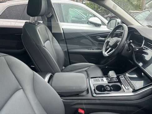 Used 2023 Audi Q8 Premium Plus w/ Premium Plus Package AWD/4WD image 10