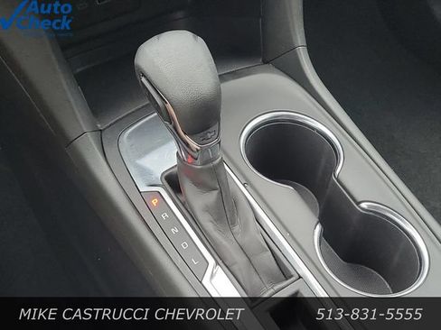Used 2023 Chevrolet Equinox LT FWD image 19