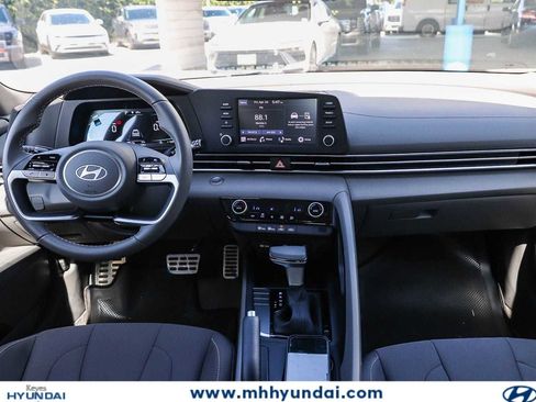 New 2025 Hyundai Elantra Sport FWD image 10