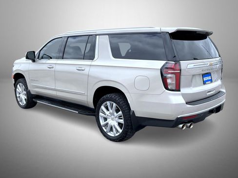 Used 2021 Chevrolet Suburban High Country AWD/4WD image 7