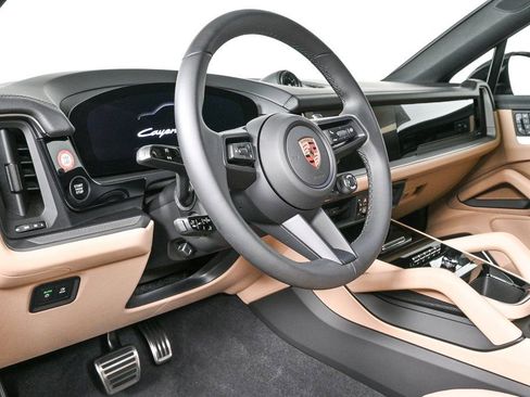 New 2025 Porsche Cayenne S image 5