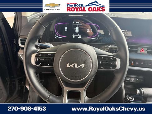 Used 2025 Kia Sportage EX FWD image 14