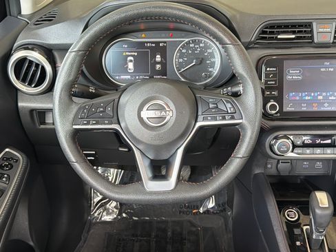 Used 2024 Nissan Versa SR FWD image 13