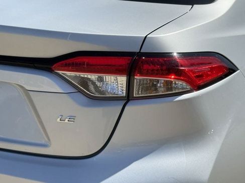 Used 2024 Toyota Corolla LE FWD image 7