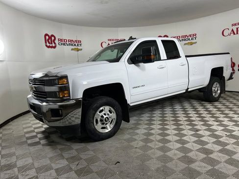 Used 2017 Chevrolet Silverado 2500 LT w/ LT Convenience Package image 3