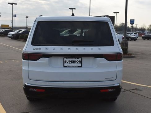 Used 2024 Jeep Wagoneer Series II w/ Flexible Seating Group AWD/4WD image 6