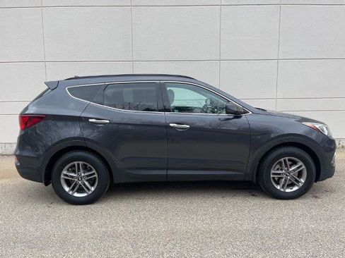Used 2017 Hyundai Santa Fe Sport image 5