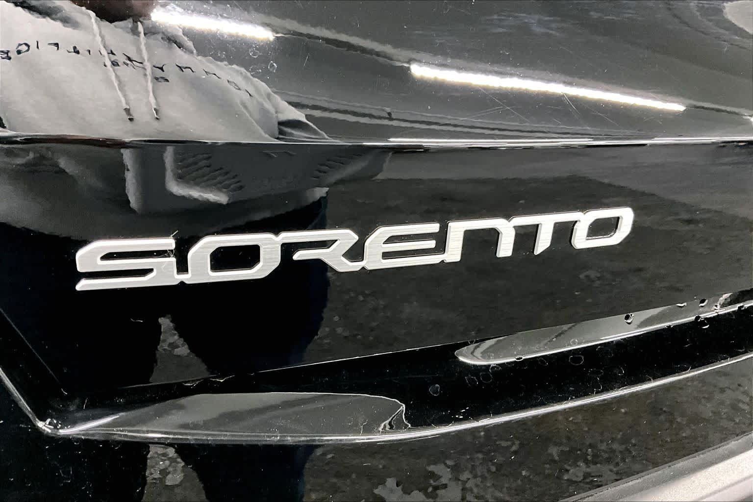Used 2026 Kia Sorento LX FWD image 9