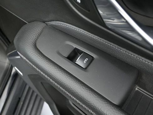 Used 2023 GMC Yukon XL Denali image 60