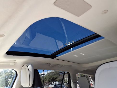 Used 2023 Lincoln Aviator Black Label w/ Class IV Trailer Tow Package image 18