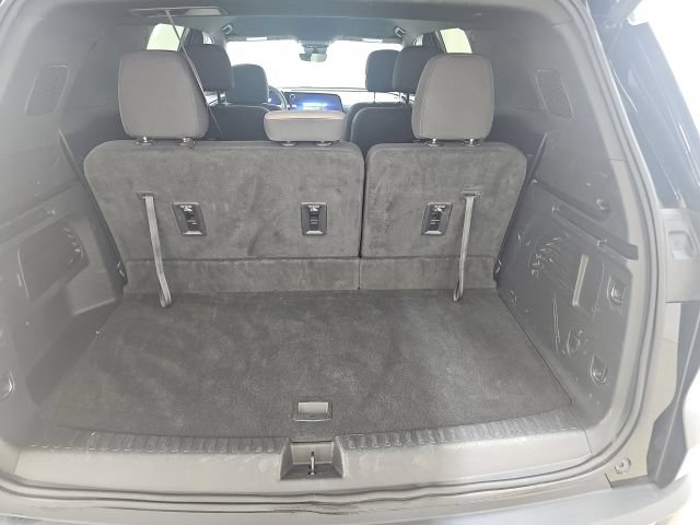 Used 2026 Chevrolet Traverse LT w/ Driver Confidence Package FWD image 11